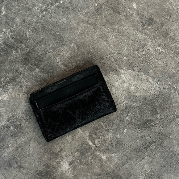 Men’s Louis Vuitton Card Holder - Picture 3 of 3